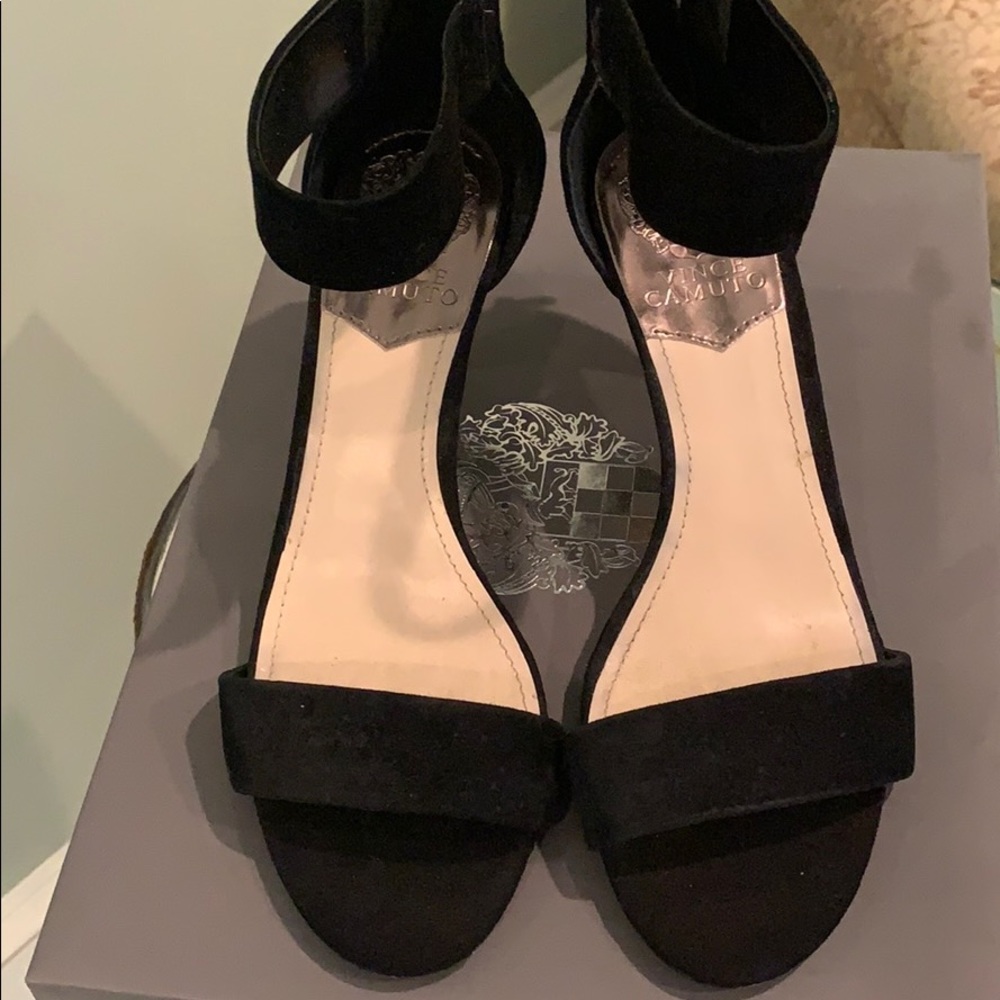 Vince Camuto suede heels size 7.5